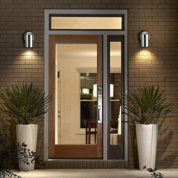 Weather-resistant stainless steel wall lamp for balcony and terrace