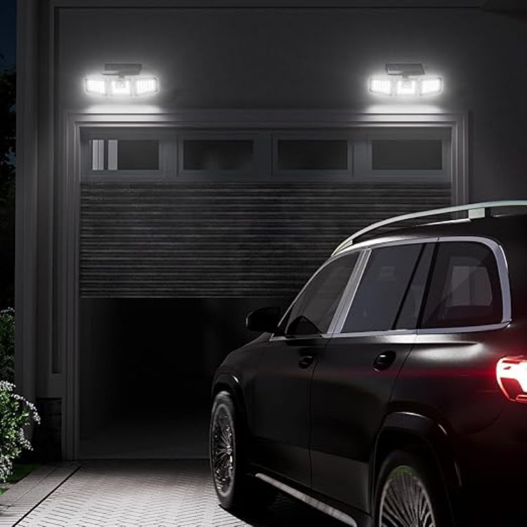 IP65 waterproof solar outdoor wall lamp with wide-angle illumination