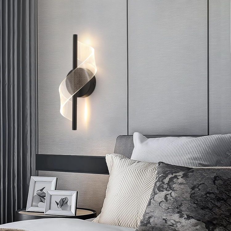 Spiral LED Wall Lamp – Sleek and Minimalist Wall Lighting Fixture