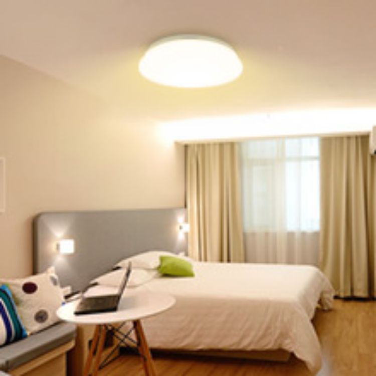 Bright Eye-Friendly 18W LED Ceiling Light