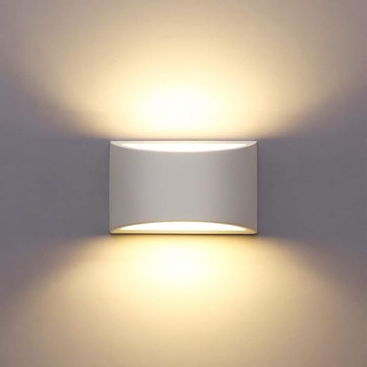 Modern plaster LED wall light with warm white up and down lighting