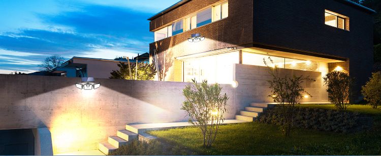 IP65 Waterproof Solar Wall Lamp for Outdoor Safety