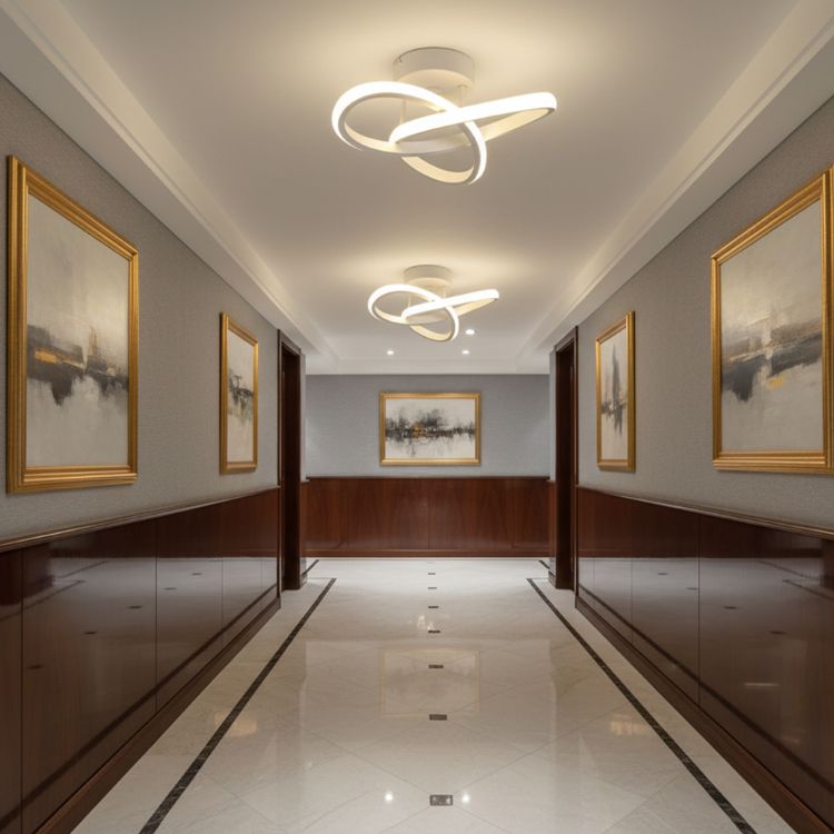 Low-profile LED ceiling light for indoor use
